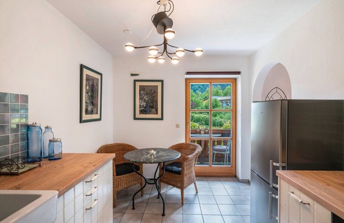 Schwob Apartment | Cozy holiday apartment "Edelweiß" with 2 balconies, Wi-Fi, mountain view and parking