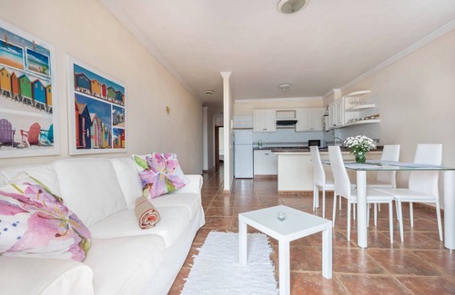 Playa San Juan Apartment | Cozy Holiday Apartment “Apartamento Carla 2C” in Playa San Juan with Sea View