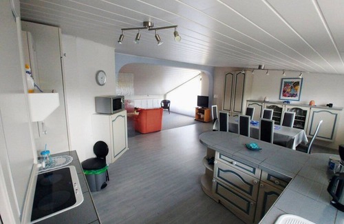 Mainz-Bingen Apartment | Cozy holiday apartment (90 sqm) in the attic for up to 5 people