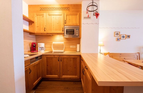 Untergrainau Apartment | Cozy holiday apartment "Enzian" in the beautiful Zugspitz village Grainau
