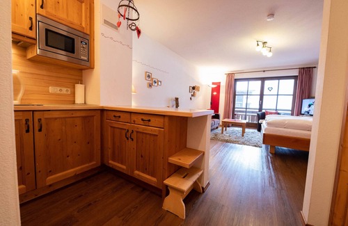 Untergrainau Apartment | Cozy holiday apartment "Enzian" in the beautiful Zugspitz village Grainau