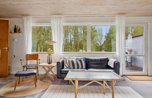 Amtoft House | Cozy Holiday Home 350 Meters From The Water In Amtoft