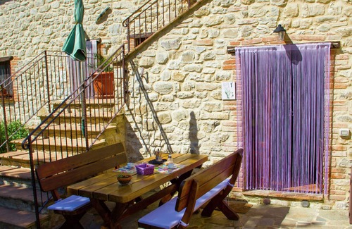Piegaro House | Cozy Holiday Home in Pietrafitta Umbria with Garden