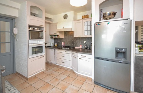 Saint-Paul-Trois-Chateaux House | Cozy home in St.Paul-Trois-Châteaux