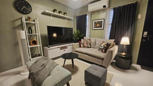 Clark Apartment | Cozy Home Deca Clark