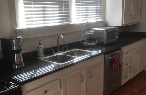 Central Carrollton Association Apartment | Cozy Home in Carrollton/uptown area near Tulane University