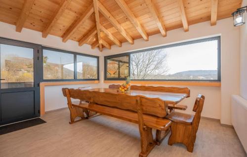 Lovrec House | Cozy Home In Dobrince