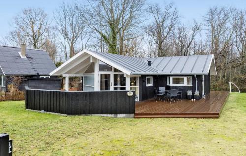 Frørup House | Cozy Home In Frørup With Kitchen
