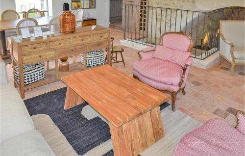 Saint-Cyr-en-Arthies House | Cozy Home In Saint-Cyr-En-Arthies