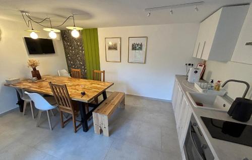 Cazma House | Cozy Home In Grabovnica With Wifi - Ccc599