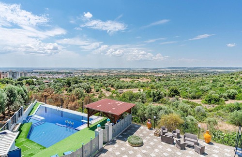 Grottaglie House | Cozy home in Grottaglie with kitchen