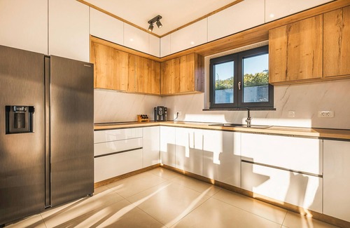 Kastelir House | Cozy home in Kastelir with sauna