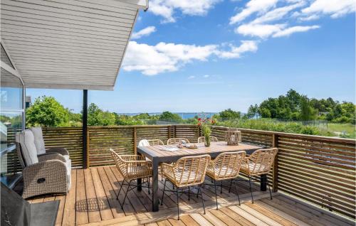 Knebel House | Cozy Home In Knebel With House Sea View