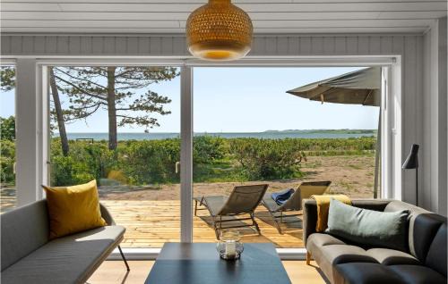 Knebel House | Cozy Home In Knebel With House Sea View