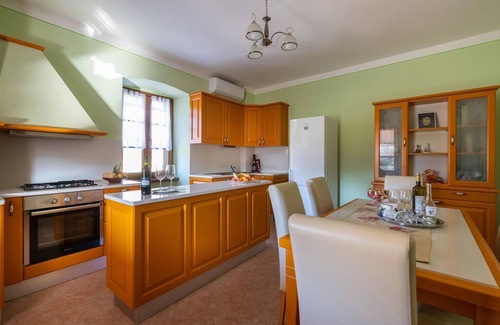 Purgarija Cepic House | Cozy home in Krsan with jacuzzi