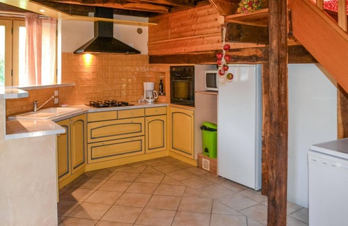 Montignac House | Cozy home in Montignac with kitchenette