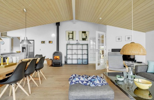 Hasmark Strand House | Cozy home in Otterup with sauna