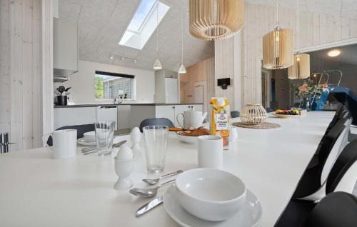 Hasmark Strand House | Cozy Home In Otterup With Sauna