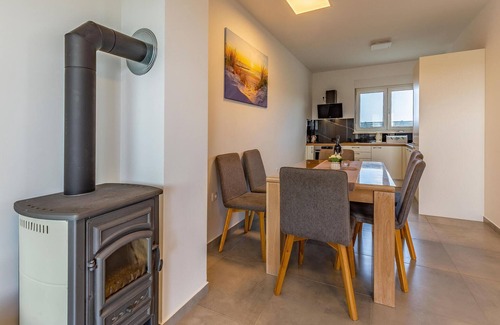 Skatari House | Cozy home in Pula with WiFi
