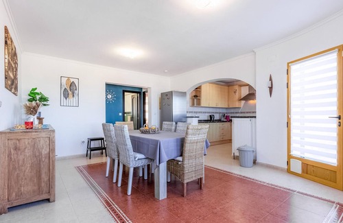 Rafol de Almunia House | Cozy home in Ráfol de Almunia