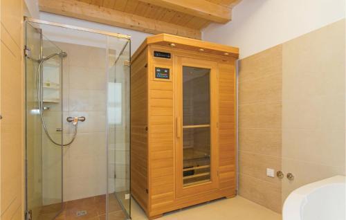 Rakalj House | Cozy Home In Rakalj With Sauna