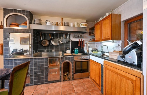 Velika Pisanica House | Cozy home in Ribnjacka with kitchen