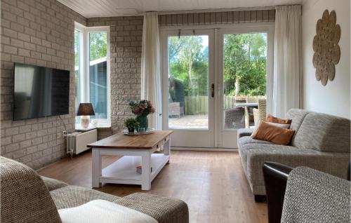 Stavenisse House | Cozy Home In Stavenisse With Sauna