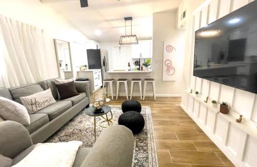 Northeast Tampa House | Cozy Home In Tampa Near Ybor & Busch Gardens