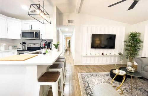 Northeast Tampa House | Cozy Home In Tampa Near Ybor & Busch Gardens