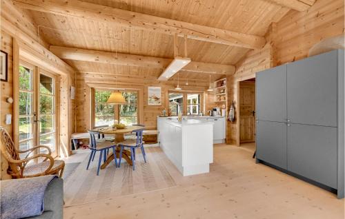 Fjand Badeby House | Cozy Home In Ulfborg With Kitchen