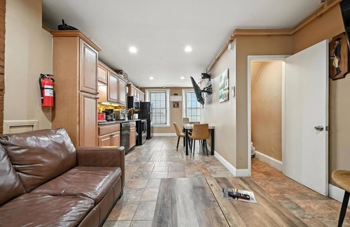 Old City House | Cozy Home in Vibrant Philadelphia Neighborhood