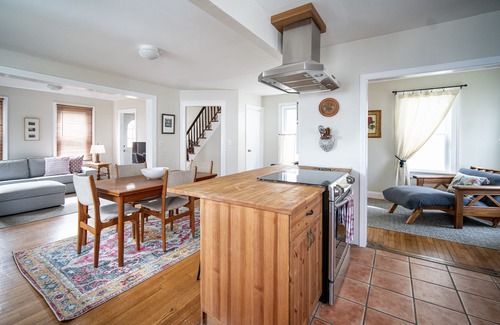 Stonington House | Cozy Home. Just a few minutes walk into beautiful, historic Stonington Borough.