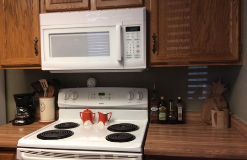 Aurora House | Cozy home near Cherry Creek Park and downtown