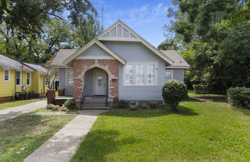 Montgomery House | Cozy Home Near DT, AFB, and ASU!