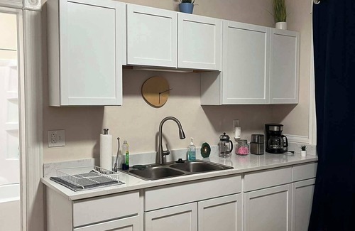 Lower East Side Apartment | Cozy Home off Brady ST