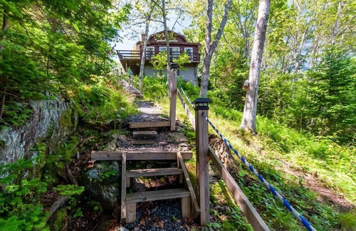 East Boothbay House | Cozy home overlooking Little River in East Boothbay, Maine.