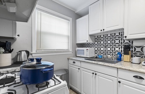 Wyandotte House | Cozy Home-Perfect for Boaters-Near Detroit River