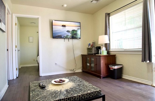 Central Oklahoma City Apartment | Cozy Home- Zoos Museums Fun Step From Your Door