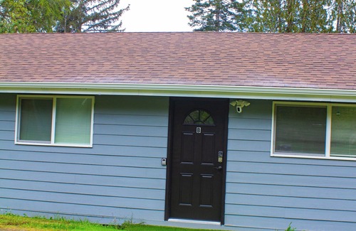 Potlatch Cottage | Cozy Hoodsport Duplex: 1BR 1BA-B