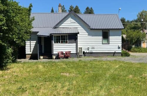 Cle Elum House | Cozy house by Crystal Creek