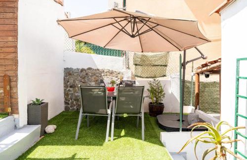 Beato House | Cozy House in Lisbon with Terrace, Tejo Peek and Easy Parking