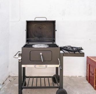 Beato House | Cozy House in Lisbon with Terrace, Tejo Peek and Easy Parking