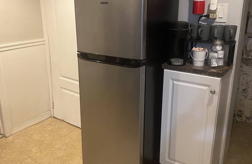 Garrison House | Cozy House on the hill