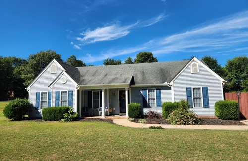 Pendleton House | Cozy House on the way to Clemson, Pendleton, Anderson and T. Ed Garrison Arena
