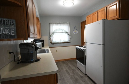 Lake Geneva House | Cozy House,Walk to Downtown, Pets Welcome!