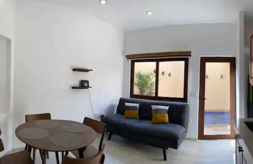 San Francisco House | Cozy House with Pool in San Francisco