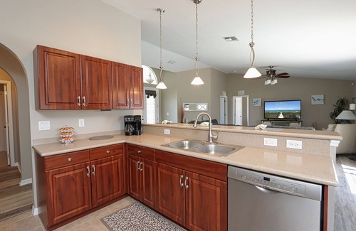 Jacarandas House | Cozy, Inviting, Modern Cape Coral Home with Pool - Sunkissed Coconut