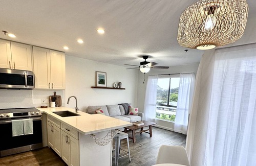 Coconut Grove Condo | Cozy Kailua condo all to yourself, Only a 5 minute walk to Kailua Town 7/30
