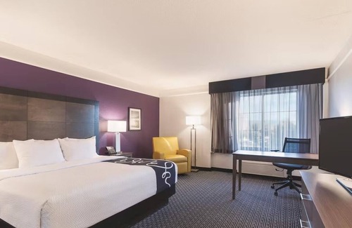 Grand Junction Hotel | Cozy King Room at La Quinta Inns & Suites, Free Breakfast, Near Canyon View Park