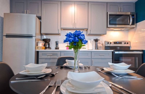 Columbus Apartment | Cozy King Suite, 15 mins to Ft Moore, Fast WiFi